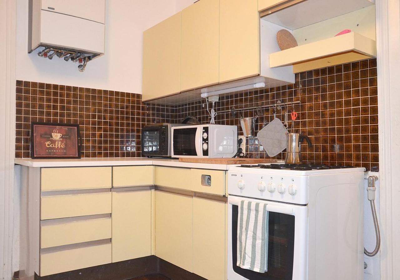 1090 Apartament