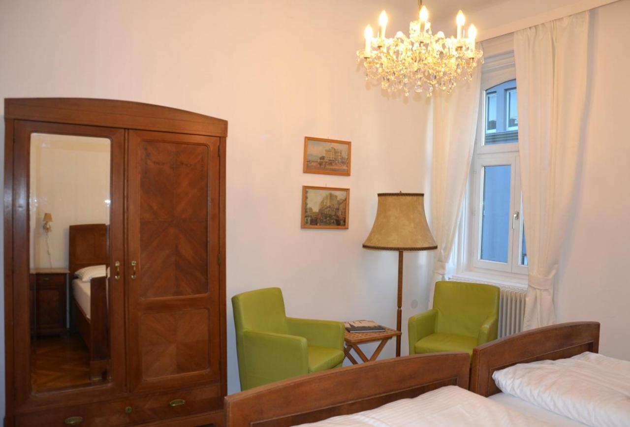 1090 Apartament