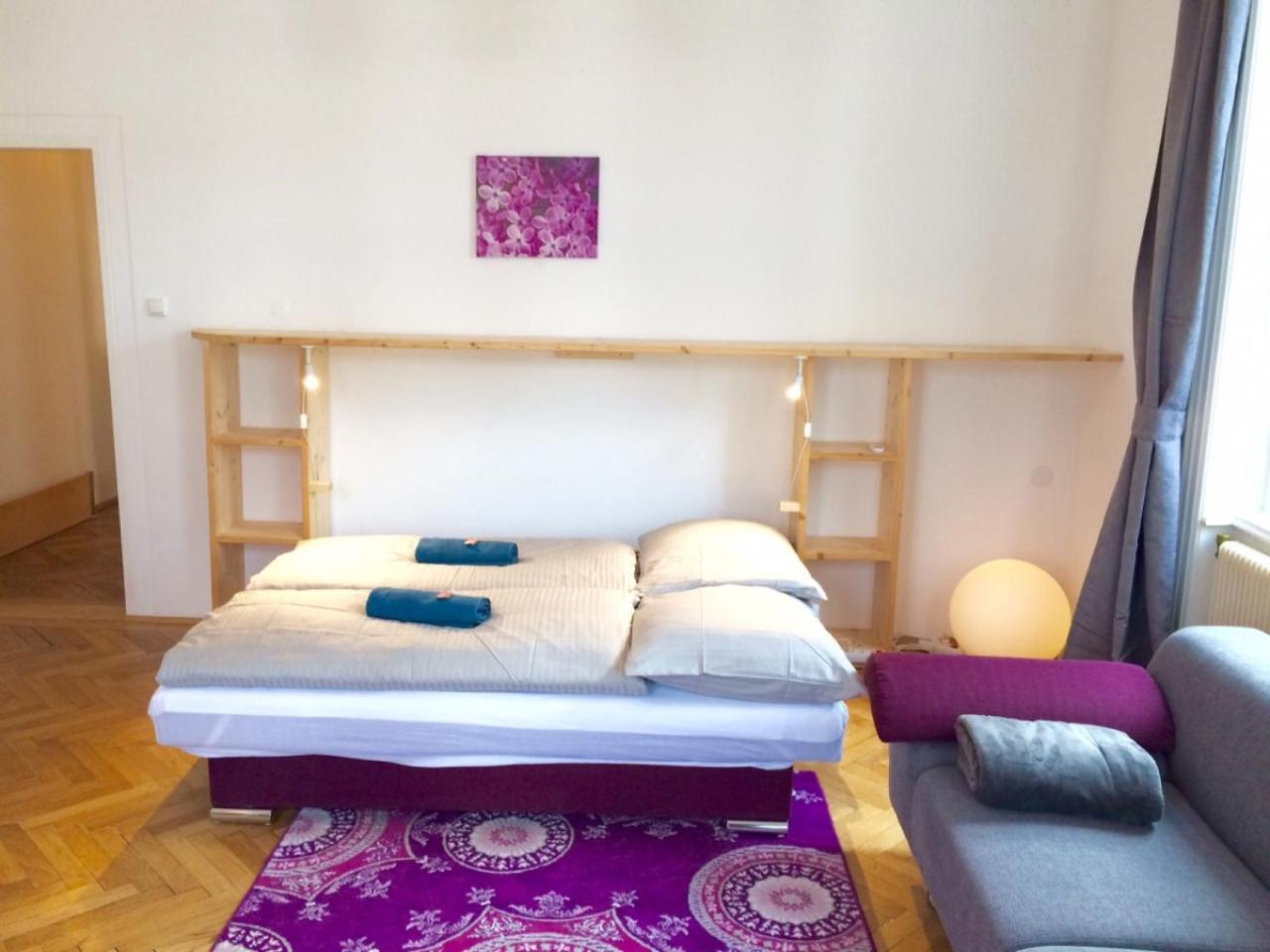 Apartament 1090 *